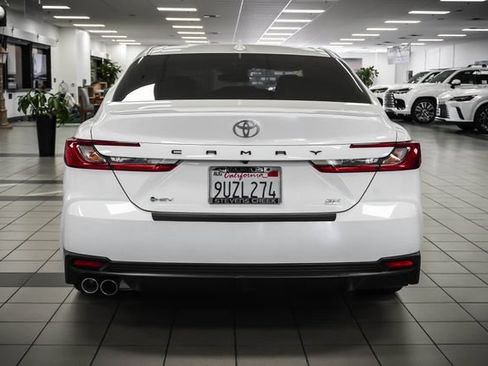 Used 2025 Toyota Camry SE FWD image 7