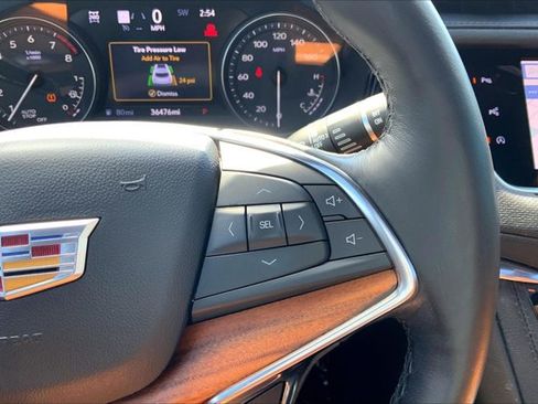 Used 2023 Cadillac XT5 Premium Luxury w/ Technology Package AWD/4WD image 19