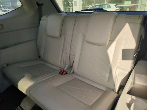 Certified 2024 Volkswagen Atlas SE w/ Panoramic Sunroof Package FWD image 7