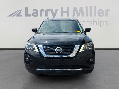 Used 2017 Nissan Pathfinder SV w/ Trailer Tow Package AWD/4WD image 9
