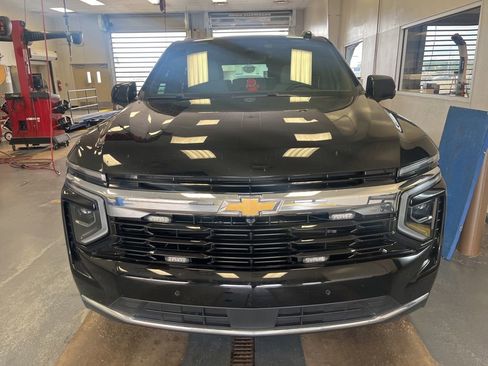 Used 2025 Chevrolet Tahoe LS AWD/4WD image 13