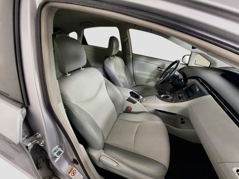 Used 2015 Toyota Prius Four FWD image 29
