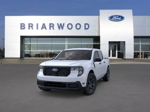 New 2025 Ford Maverick XLT w/ XLT Luxury Package image 2