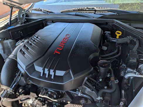 Used 2022 Kia Stinger GT1 AWD/4WD image 29
