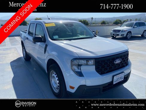 Used 2025 Ford Maverick XL w/ Equipment Group 102A AWD/4WD image 1