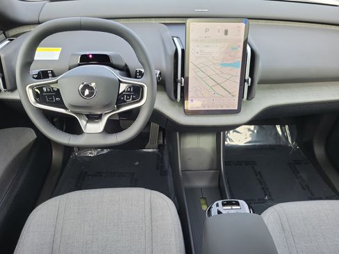 New 2025 Volvo EX30 Ultra w/ Climate Package image 17