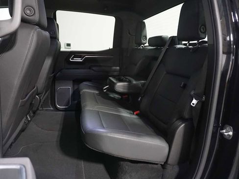 Certified 2025 GMC Sierra 1500 SLT image 17