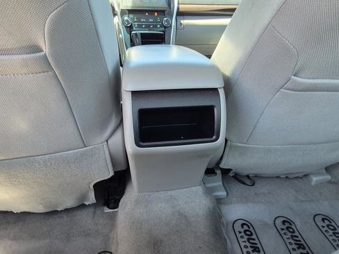 Used 2016 Toyota Camry LE FWD image 14