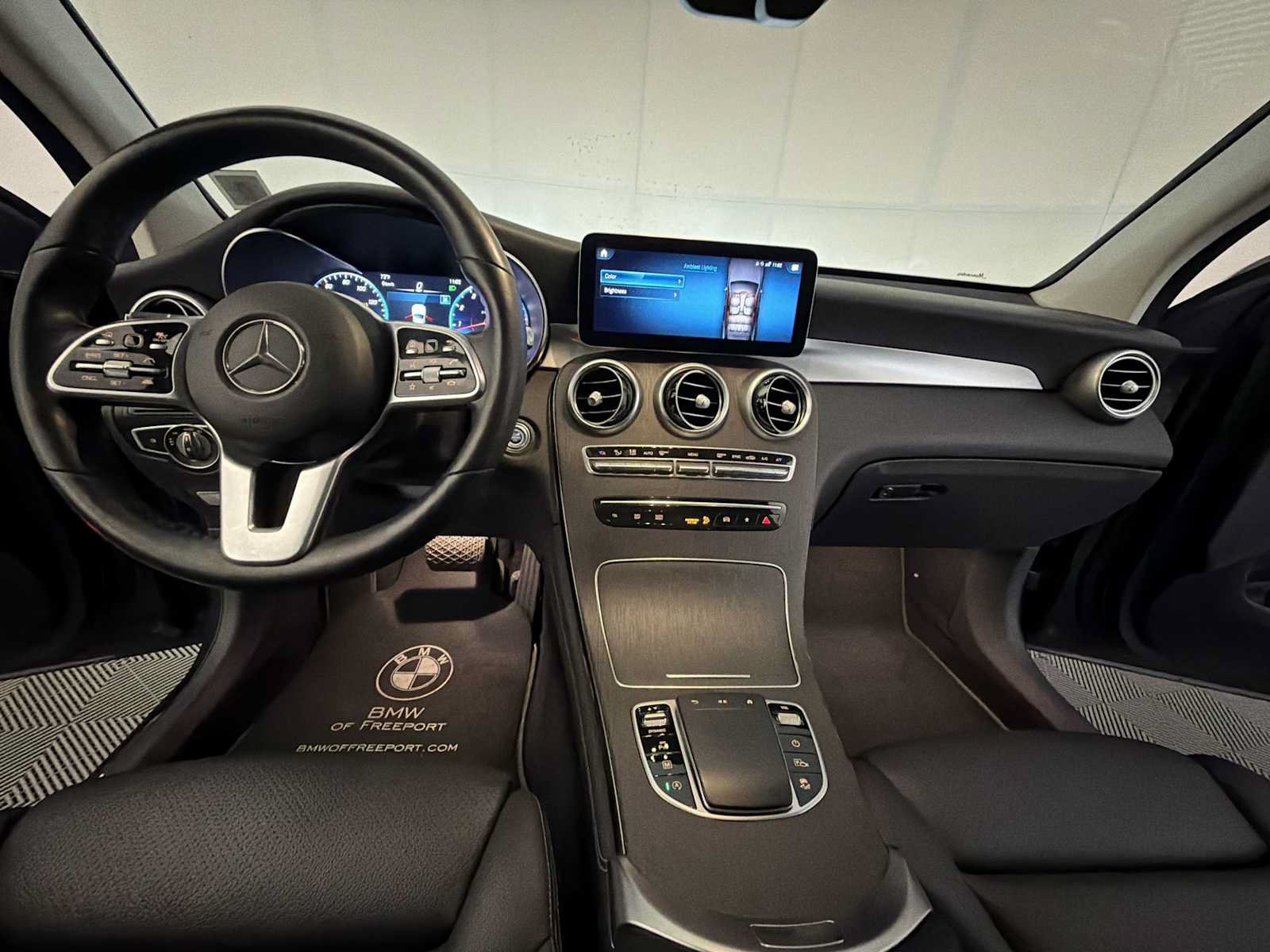 Used 2021 Mercedes-Benz GLC 300 4MATIC image 17