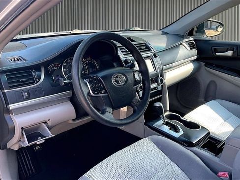 Used 2014 Toyota Camry LE FWD image 15