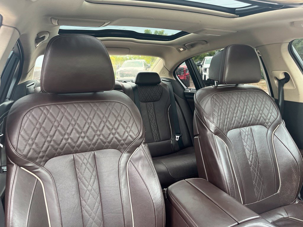 Used 2016 BMW 740i RWD image 39