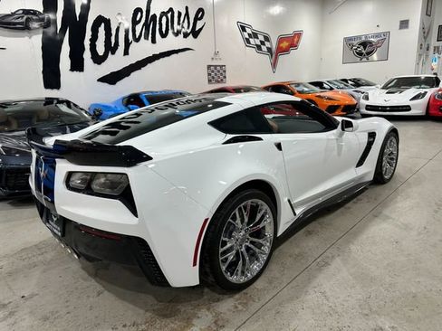 Used 2016 Chevrolet Corvette Z06 w/ 3LZ Preferred Equipment Group image 8