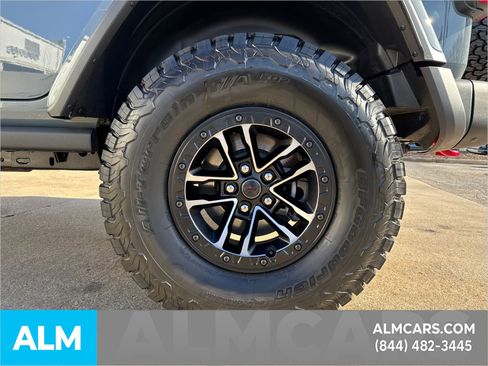 Used 2025 Jeep Wrangler Unlimited Rubicon image 23