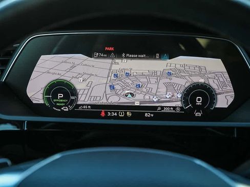 Used 2022 Audi e-tron Premium w/ Convenience Plus Package image 21