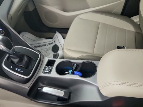Used 2014 Ford C-MAX SE w/ Equipment Group 203A FWD image 18