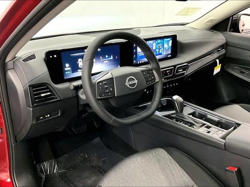 New 2026 Nissan Sentra SV w/ SV Convenience Package FWD image 6