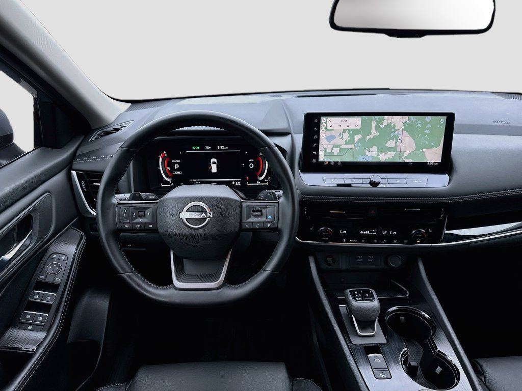 Used 2025 Nissan Rogue SL AWD/4WD image 22