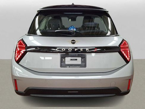 Certified 2025 MINI Cooper S image 5