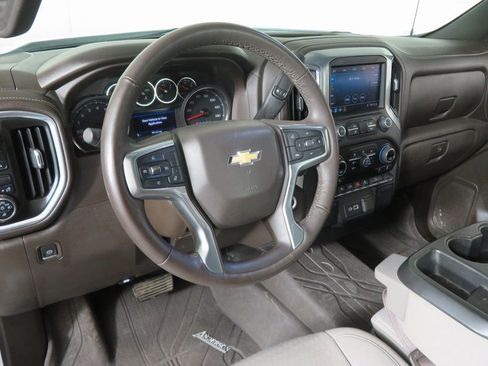 Used 2022 Chevrolet Silverado 1500 LT w/ Z71 Off-Road Package image 13
