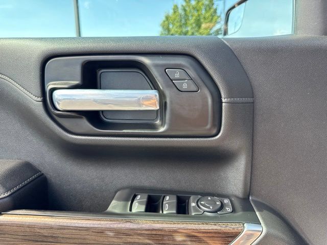 Used 2021 Chevrolet Silverado 1500 LT Trail Boss AWD/4WD image 21