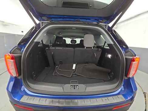 Used 2022 Ford Explorer XLT w/ Equipment Group 202A image 50