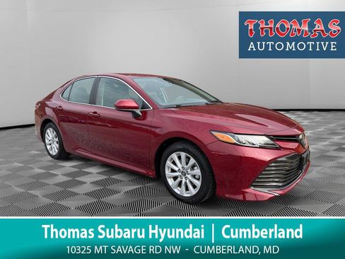 Used 2019 Toyota Camry LE image 1
