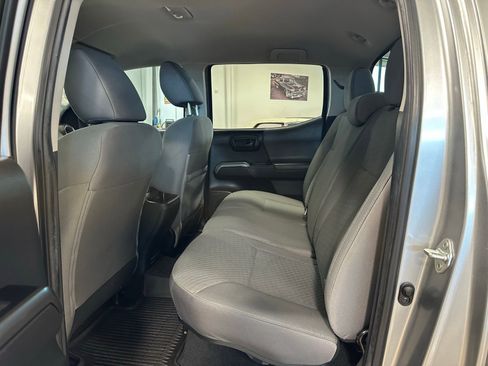 Used 2022 Toyota Tacoma SR5 image 33