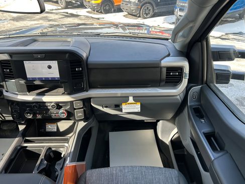 New 2026 Ford F550 4x4 Crew Cab w/ XLT Value Package image 35