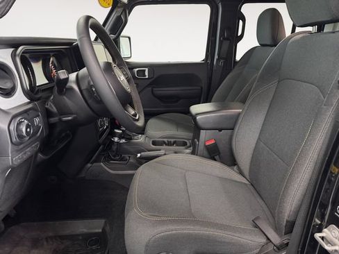 Used 2024 Jeep Wrangler Unlimited Sport AWD/4WD image 8