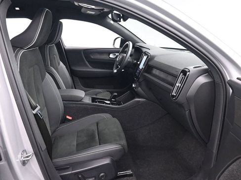 Used 2023 Volvo C40 P8 Recharge Ultimate AWD/4WD image 25