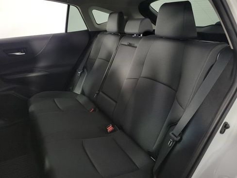 Used 2023 Toyota Venza LE AWD/4WD image 17