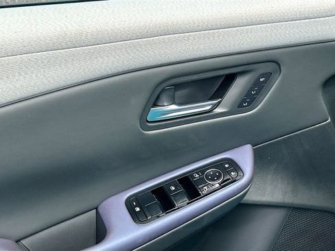 New 2026 Nissan Leaf Platinum+ FWD image 14
