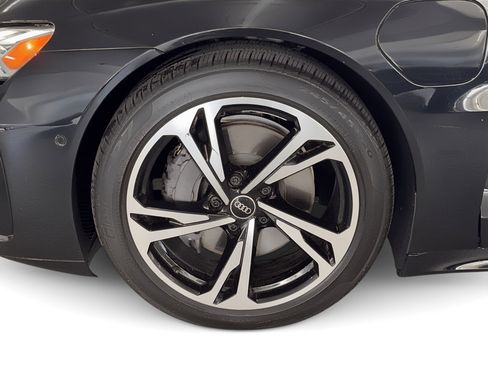 Used 2023 Audi e-tron GT Prestige w/ Prestige Package image 12