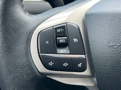 Used 2023 Ford Explorer XLT w/ Equipment Group 202A image 23