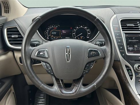 Used 2016 Lincoln MKX Select w/ Select Plus Package image 16