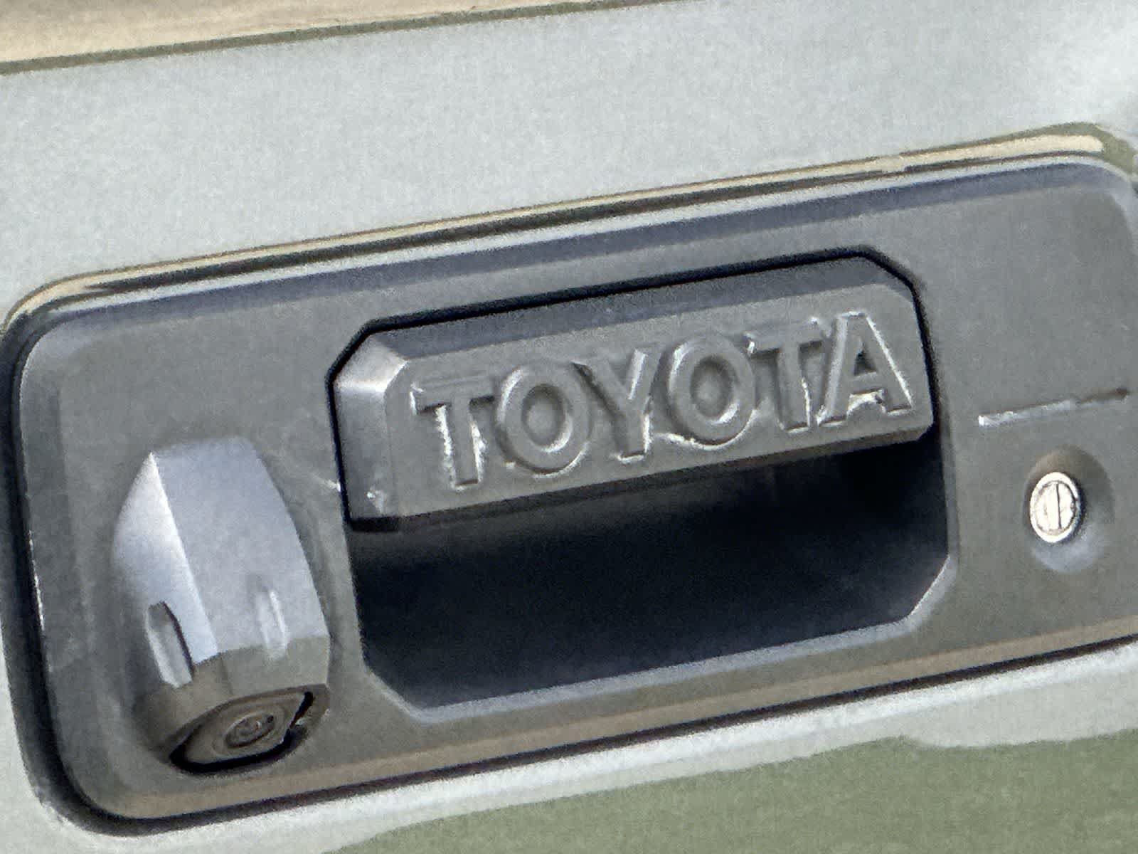 Used 2021 Toyota Tacoma SR5 RWD image 15
