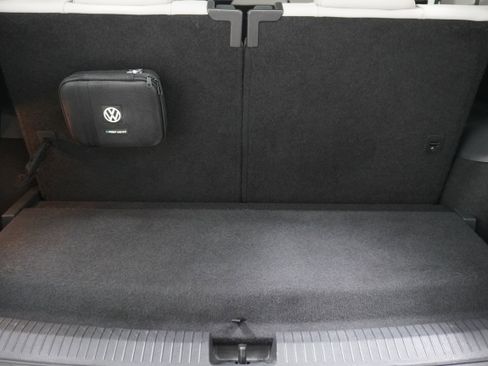 Used 2019 Volkswagen Tiguan SE image 23