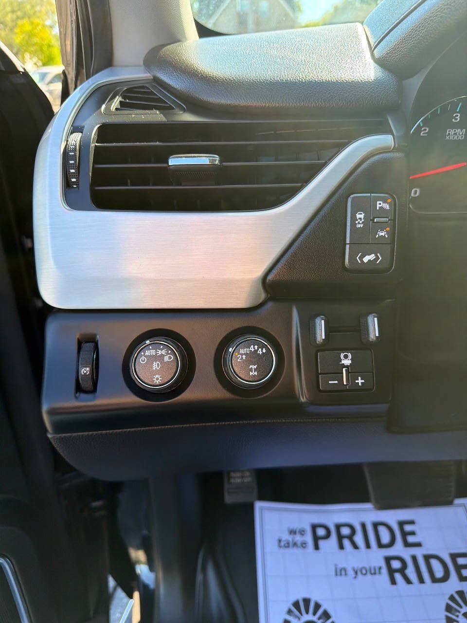 Used 2018 GMC Yukon XL SLT AWD/4WD image 20