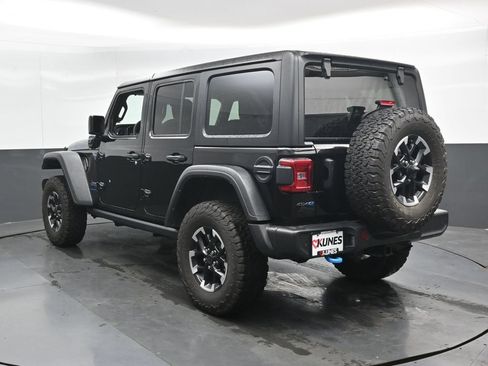 Used 2024 Jeep Wrangler Unlimited Rubicon 4xe w/ Technology Group AWD/4WD image 9
