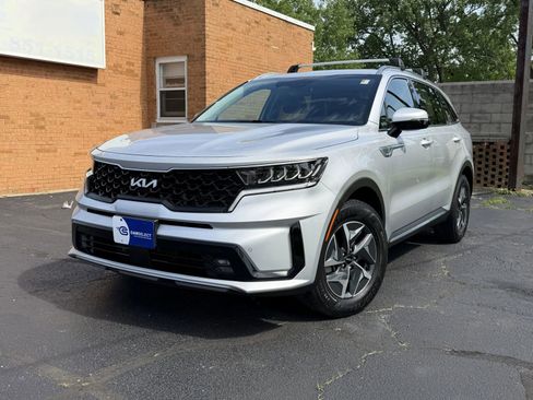 Used 2022 Kia Sorento EX FWD image 2