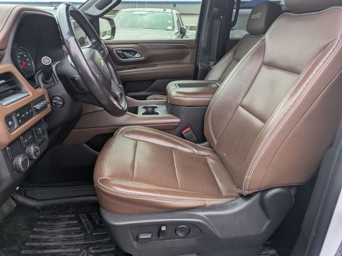 Used 2021 Chevrolet Tahoe High Country w/ Premium Package image 11