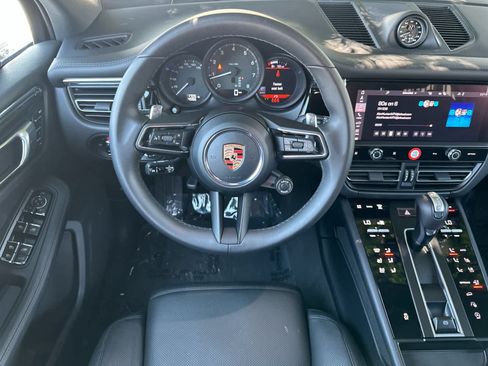 Certified 2026 Porsche Macan AWD/4WD image 15