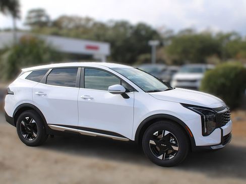 New 2026 Kia Sportage LX FWD image 4