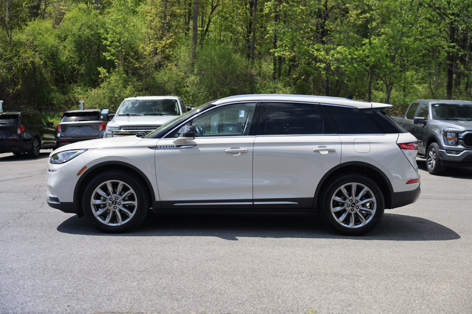 Used 2022 Lincoln Corsair AWD w/ Premium Package image 8