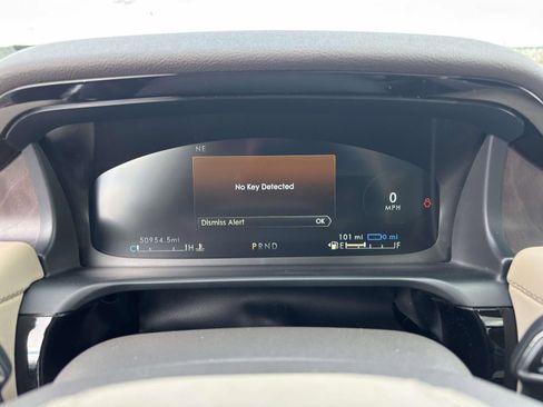 Used 2023 Lincoln Aviator Grand Touring w/ Equipment Group 301A image 17