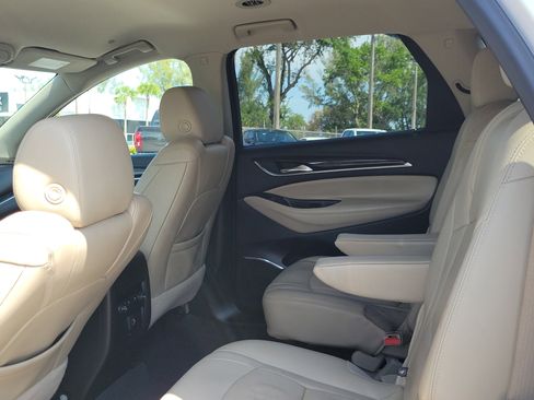 Used 2020 Buick Enclave Essence FWD image 13