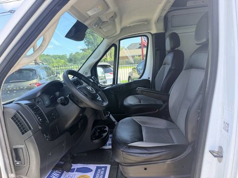 Used 2023 RAM ProMaster 2500 FWD image 5