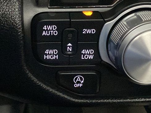 Used 2022 RAM 1500 Laramie AWD/4WD image 29
