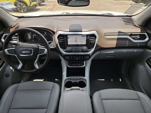 Used 2023 GMC Acadia SLT w/ Preferred Package FWD image 11