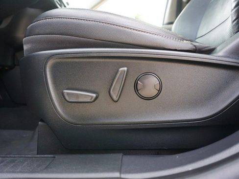 Used 2020 Ford Escape Titanium AWD/4WD image 23